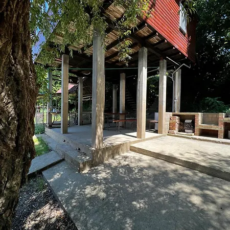 Holiday home Kuca I Splav Na Reci Savi *