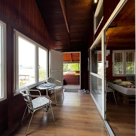 Holiday home Kuca I Splav Na Reci Savi